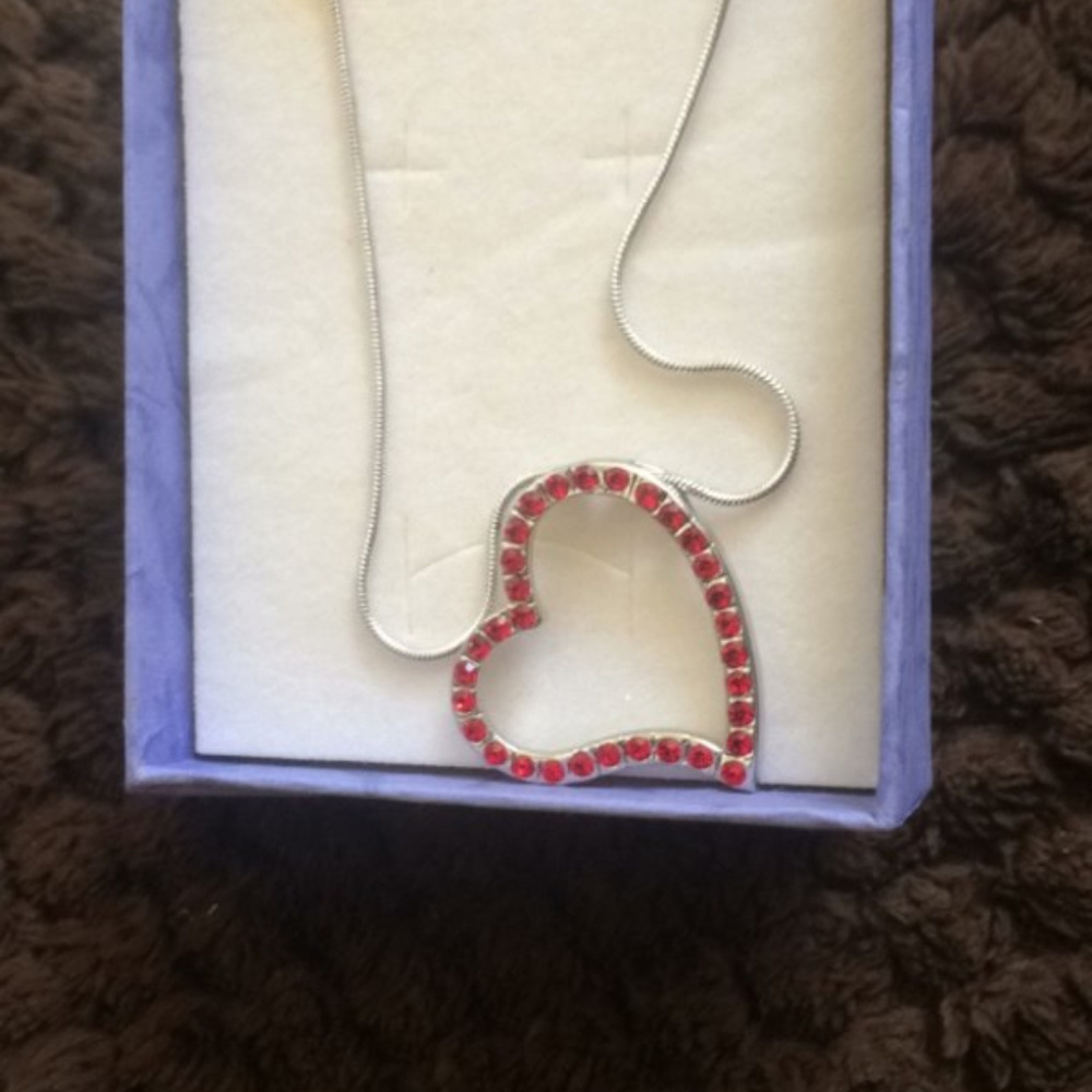 FINAL MARKDOWN Floating Heart Choker Necklace